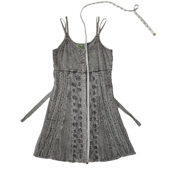 *New Low price!**  Vintage Grey Embroidered Dress - Picture 3 of 7